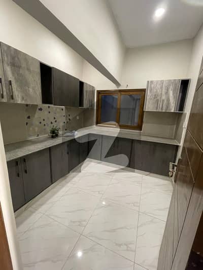 پی ای سی ایچ ایس بلاک 2 پی ای سی ایچ ایس,جمشید ٹاؤن,کراچی میں 3 کمروں کا 8 مرلہ بالائی پورشن 1.5 لاکھ میں کرایہ پر دستیاب ہے۔