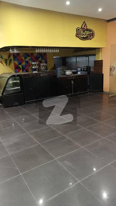 گلبرگ لاہور میں 10 مرلہ دکان 13.5 لاکھ میں کرایہ پر دستیاب ہے۔