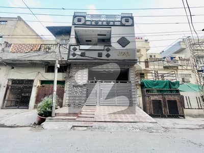 سمن آباد لاہور میں 5 کمروں کا 7 مرلہ مکان 3.45 کروڑ میں برائے فروخت۔