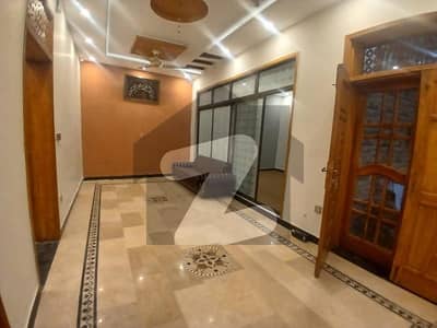 بنی گالہ اسلام آباد میں 2 کمروں کا 6 مرلہ زیریں پورشن 42.0 ہزار میں کرایہ پر دستیاب ہے۔