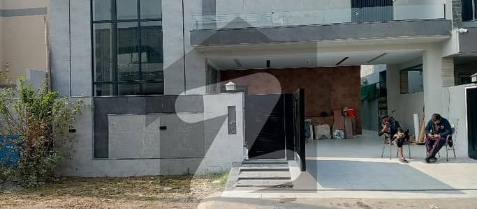 ڈیوائن گارڈنز لاہور میں 6 کمروں کا 14 مرلہ مکان 6.25 کروڑ میں برائے فروخت۔