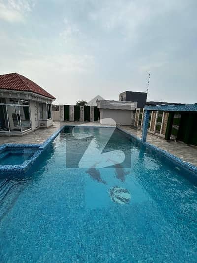 بیدیاں روڈ لاہور میں 3 کمروں کا 8 کنال فارم ہاؤس 16.0 ہزار میں کرایہ پر دستیاب ہے۔