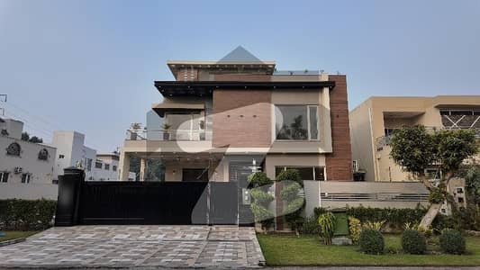 One Kanal House In K Club Of DHA Phase 6 With Basement And All Other Facilities Urgent For Sale