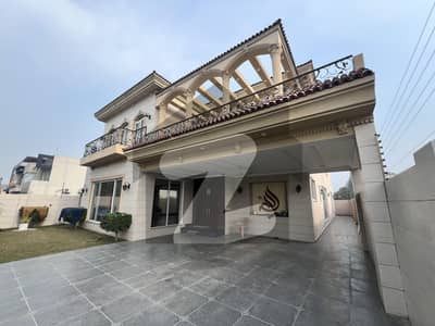 ڈی ایچ اے فیز 7 ڈیفنس (ڈی ایچ اے),لاہور میں 5 کمروں کا 1 کنال مکان 3.5 لاکھ میں کرایہ پر دستیاب ہے۔