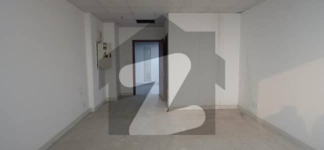 گرینڈ سکوئر مال مین بلیوارڈ گلبرگ,گلبرگ,لاہور میں 2 مرلہ دفتر 58.0 ہزار میں کرایہ پر دستیاب ہے۔