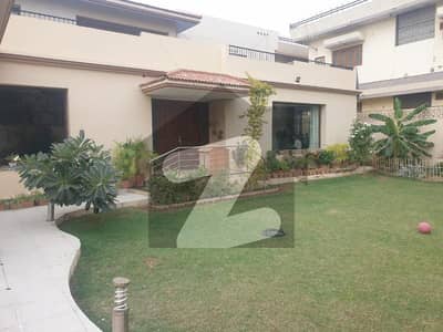 ڈی ایچ اے فیز 2 ڈی ایچ اے ڈیفینس,کراچی میں 9 کمروں کا 2 کنال مکان 25.0 کروڑ میں برائے فروخت۔