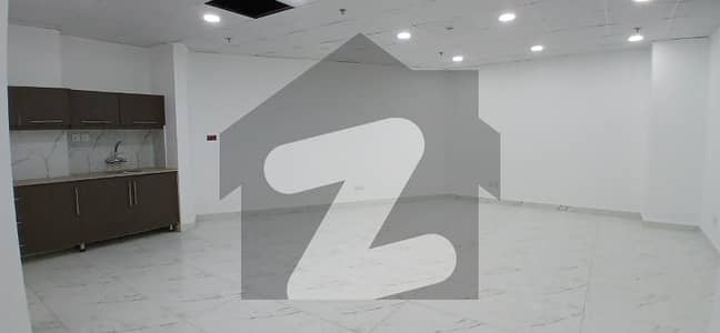 گرینڈ سکوئر مال مین بلیوارڈ گلبرگ,گلبرگ,لاہور میں 2 مرلہ دفتر 70.0 ہزار میں کرایہ پر دستیاب ہے۔