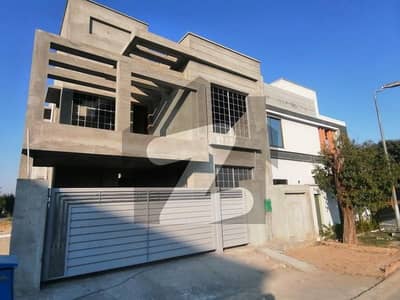 8 MARLA GREY STRUCTURE FOR SALE IN H BLOCK