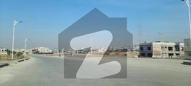 بحریہ ٹاؤن فیز 8 - بلاک اے1 بحریہ ٹاؤن فیز 8,بحریہ ٹاؤن راولپنڈی,راولپنڈی میں 12 مرلہ رہائشی پلاٹ 1.18 کروڑ میں برائے فروخت۔