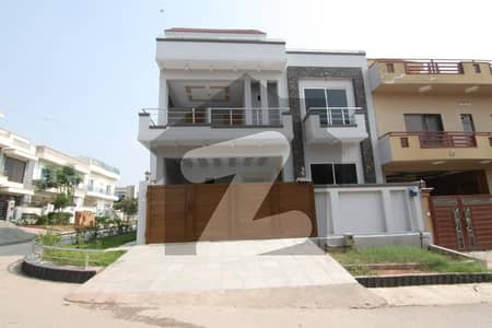 جی ۔ 13/2 جی ۔ 13,اسلام آباد میں 5 کمروں کا 8 مرلہ مکان 6.25 کروڑ میں برائے فروخت۔