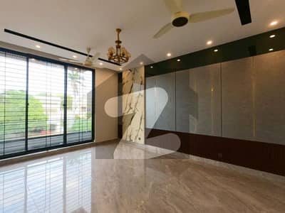 1 Kanal Newly Built Luxury House Available for Sale