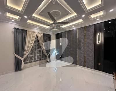 10 Marla Brand New Luxury Upper Portion Available For Rent 3 Bedroom Bahria Town Lahore