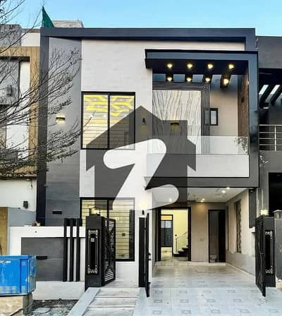 5 Marla House Available For Sale In Bahria Town Lahore