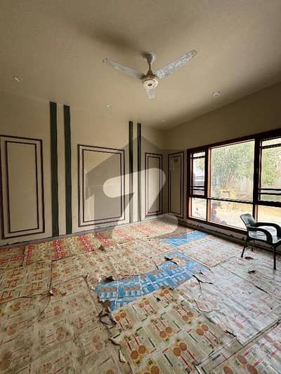 ڈی ایچ اے فیز 7 ایکسٹینشن ڈی ایچ اے ڈیفینس,کراچی میں 4 کمروں کا 6 مرلہ مکان 7.5 کروڑ میں برائے فروخت۔