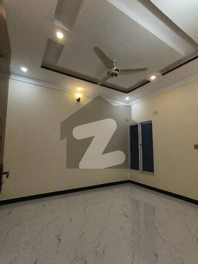 ڈیفنس روڈ راولپنڈی میں 4 کمروں کا 5 مرلہ مکان 80.0 ہزار میں کرایہ پر دستیاب ہے۔