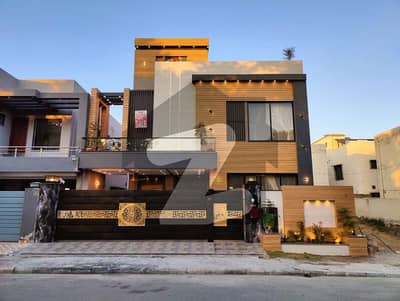 Brand New Luxurious Designer 11 Marla Owner-Built Modern House Available for Sale in Bahria Town, Lahore