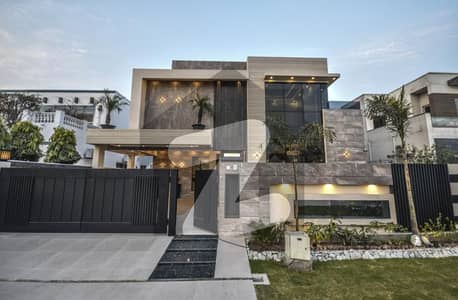 8 MARLA BEAUTIFULL MODREN DESIGN HOUSE WITH BASEMENT SOLID CONSTRUCTION HOUSE IN DHA LAHORE