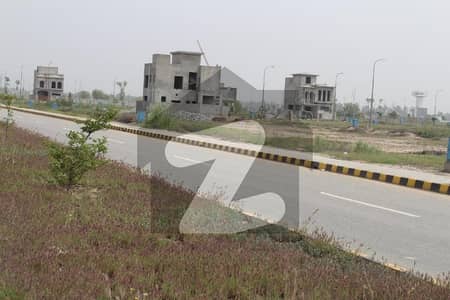 5 MARLA PLOT ALL DUES CLEAR CARPETED ROAD