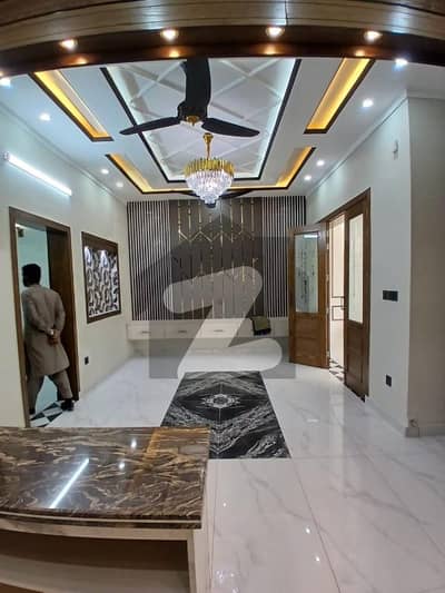 آئی ۔ 14/1 آئی ۔ 14,اسلام آباد میں 5 کمروں کا 6 مرلہ مکان 3.15 کروڑ میں برائے فروخت۔