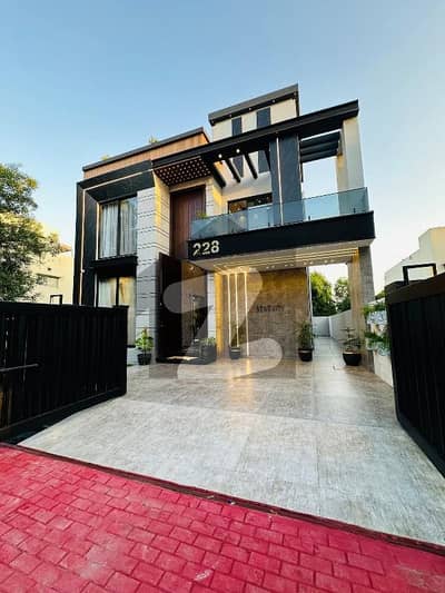 9 Marla Brand New Modern House For sale 9 Marla Brand New Modern House For sale