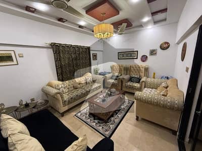 گلستانِ جوہر کراچی میں 3 کمروں کا 7 مرلہ فلیٹ 1.55 کروڑ میں برائے فروخت۔