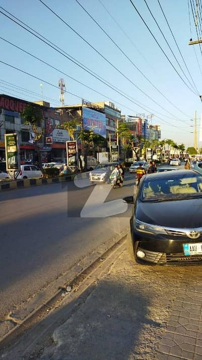 پی ڈبلیو ڈی ہاؤسنگ سکیم اسلام آباد میں 5 مرلہ عمارت 4.5 کروڑ میں برائے فروخت۔