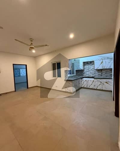 SPACIOUS FLAT FOR RENT |   NISHAT COMMERCIAL, DHA PHASE 6