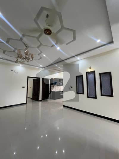 5 Bedrooms Luxurious Villa For RENT, Near Main Entrance Of Bahria Town.