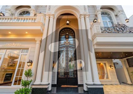 ROYAL DESIGN BRAND NEW DESIGNER HOUSE FOR SALE NEAR PARK
