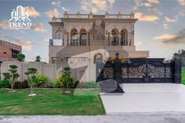ROALY DESIGN BRAND NEW HOUSE FOR NEAR PARK