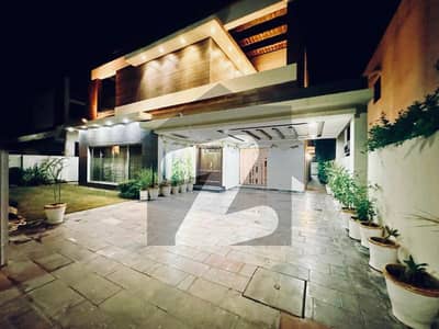 1 KANAL MODERN HOUSE FOR RENT IN DHA PHASE 3