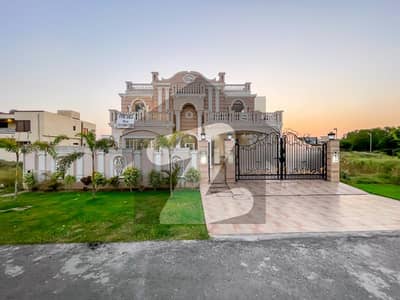 ORIGNIAL PICS SPANISH DESIGN BRAND NEW HOUSE FOR SALE NEAR PARK