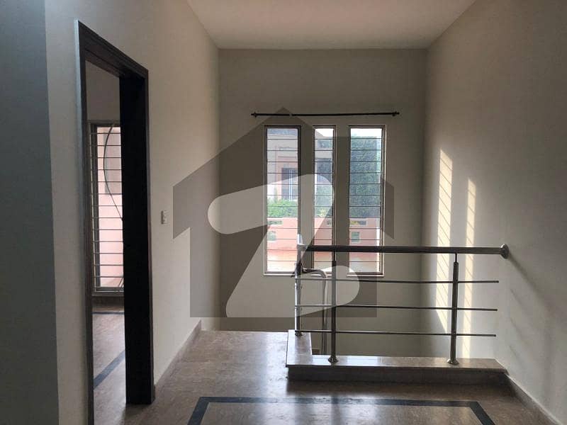 5 Marla Flat For Rent In Paragon City 5 Marla Flat For Rent In Paragon City