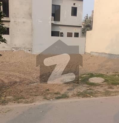 پارک ویو سٹی ۔ کرسٹل بلاک پارک ویو سٹی,لاہور میں 5 مرلہ رہائشی پلاٹ 67.0 لاکھ میں برائے فروخت۔