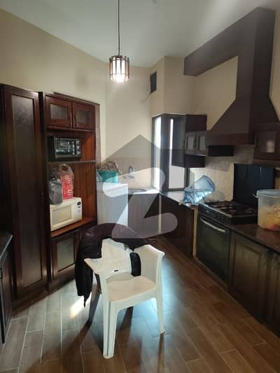 2 BEDROOM CORNER FLAT FOR SALE IN SWISS CENTER