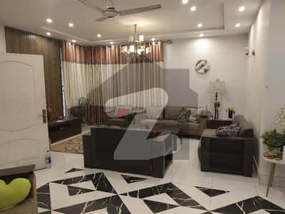 1 KANAL FULLY FURNISHED TILES FLOORING FULL HOUSE AVAILABLE FOR SALE AT PRIME LOCATION OF DHA PHASE 2