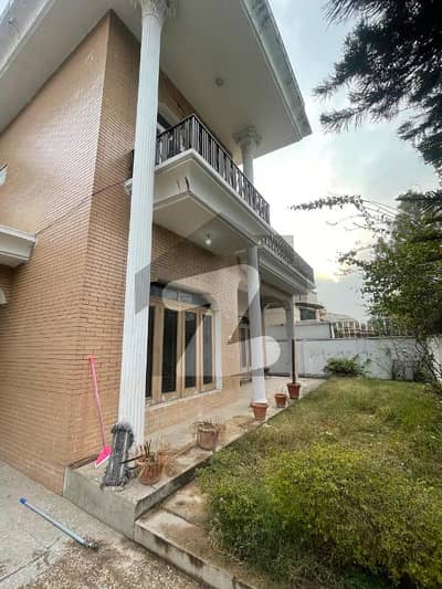 Luxurious 5-Bedroom Kanal House For Rent In Prime F-11/4