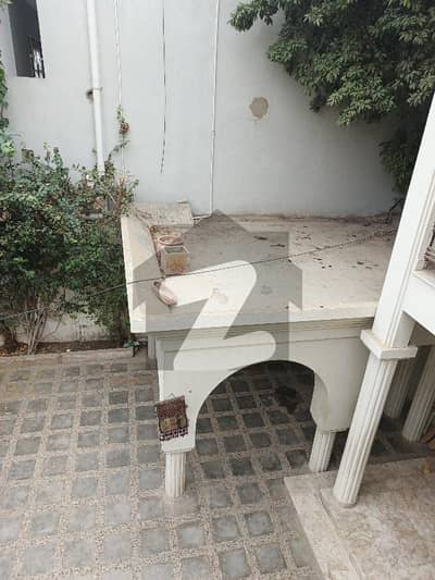 CORNER HOUSE GROUND PLUS 2 CORNER HOUSE GROUND PLUS 2