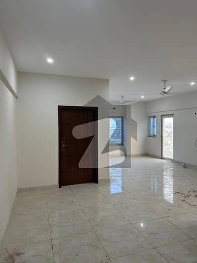 Beautiful Apartment In Clifton Block 9