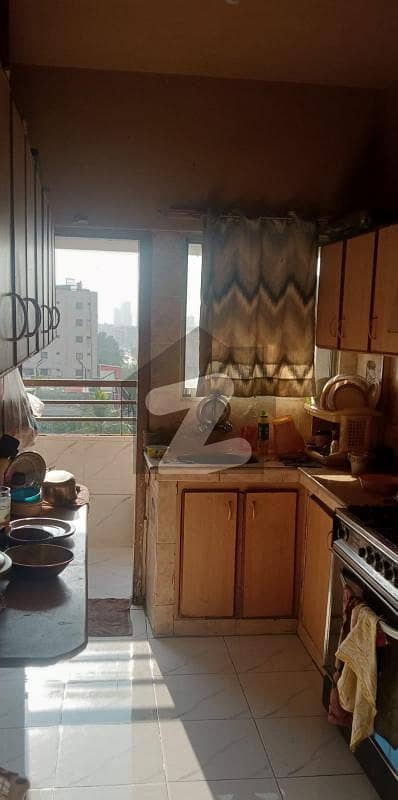 مسکان چورنگی کراچی میں 2 کمروں کا 4 مرلہ فلیٹ 1.2 کروڑ میں برائے فروخت۔