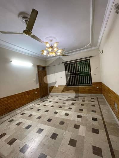 پی ڈبلیو ڈی ہاؤسنگ سوسائٹی ۔ بلاک ڈی پی ڈبلیو ڈی ہاؤسنگ سکیم,اسلام آباد میں 5 کمروں کا 9 مرلہ مکان 3.45 کروڑ میں برائے فروخت۔