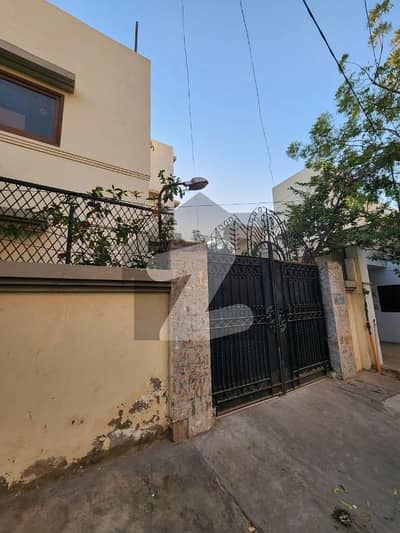 Separate Gate Upper Portion Excellent Condition 500 yards For Rent Dha Phase 6
