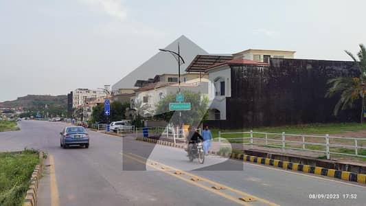 SECTOR C-1 IDEAL PLOT FOR HOME AND MARKET BEST RATE DEAL