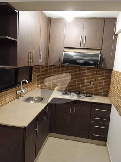 Flat for rent in BUKHARI commercial 3 bed dd 3rd floor with lift west open .