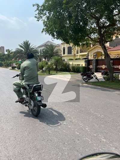 ڈی ایچ اے فیز 7 - بلاک ایس فیز 7,ڈیفنس (ڈی ایچ اے),لاہور میں 1 کنال رہائشی پلاٹ 3.1 کروڑ میں برائے فروخت۔