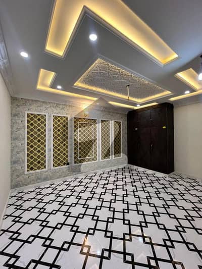 علی پارک کینٹ,لاہور میں 4 کمروں کا 5 مرلہ مکان 2.6 کروڑ میں برائے فروخت۔