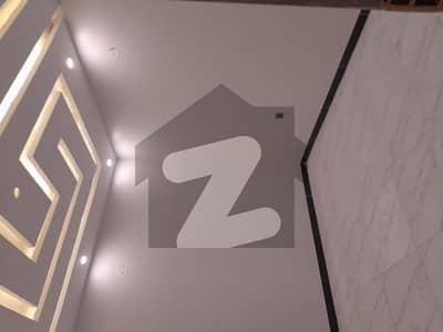 60 Yards House In Johar