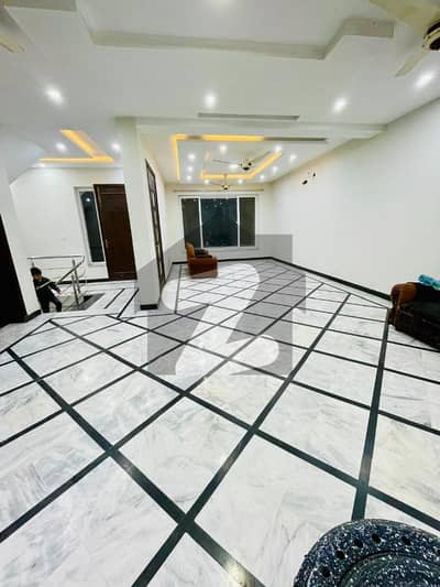 ڈی ۔ 12/4 ڈی ۔ 12,اسلام آباد میں 3 کمروں کا 10 مرلہ بالائی پورشن 1.2 لاکھ میں کرایہ پر دستیاب ہے۔