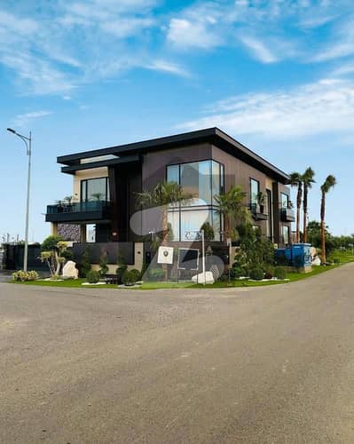 ڈی ایچ اے فیز 6 - بلاک ایم فیز 6,ڈیفنس (ڈی ایچ اے),لاہور میں 5 کمروں کا 1 کنال مکان 8.95 کروڑ میں برائے فروخت۔