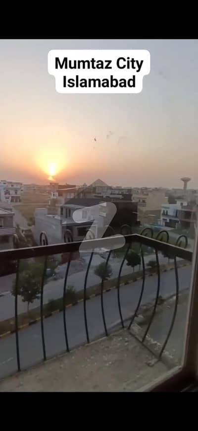 ممتاز سٹی اسلام آباد میں 2 کمروں کا 2 مرلہ فلیٹ 62.0 لاکھ میں برائے فروخت۔